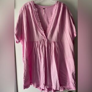 NWT $108! FREE PEOPLE PINK BOHO OVERSIZED S/S VNECK W/ POCKETS- LADIES SZ LARGE
